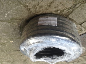UNIVOLT 40mm-es FXP-TURBO lépésálló betonozható gégecső, FEKETE 098774